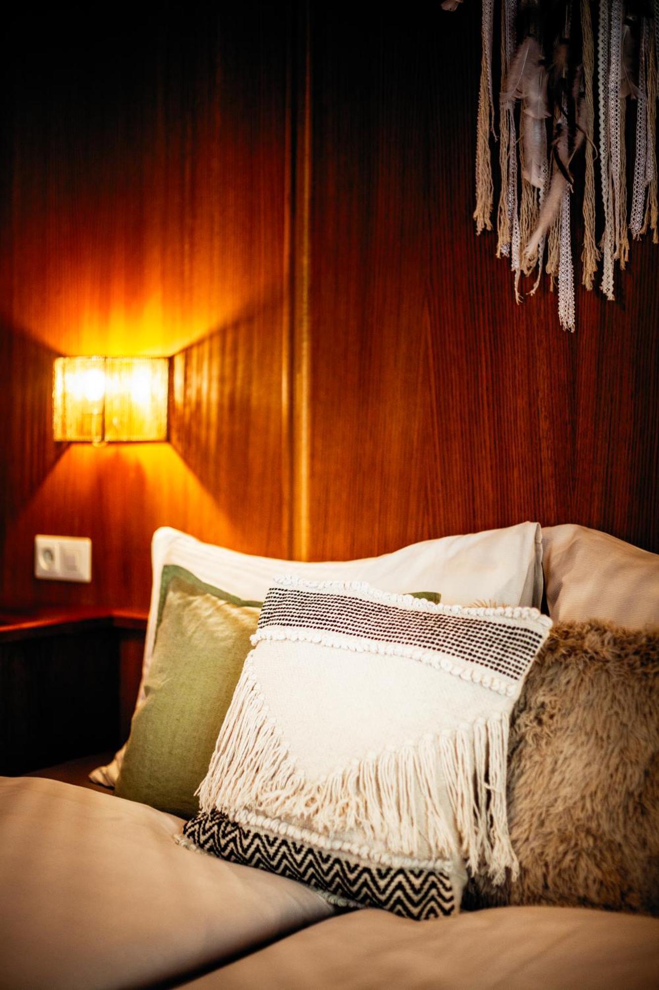 Pinetree Lodge Mayrhofen Bagian luar foto