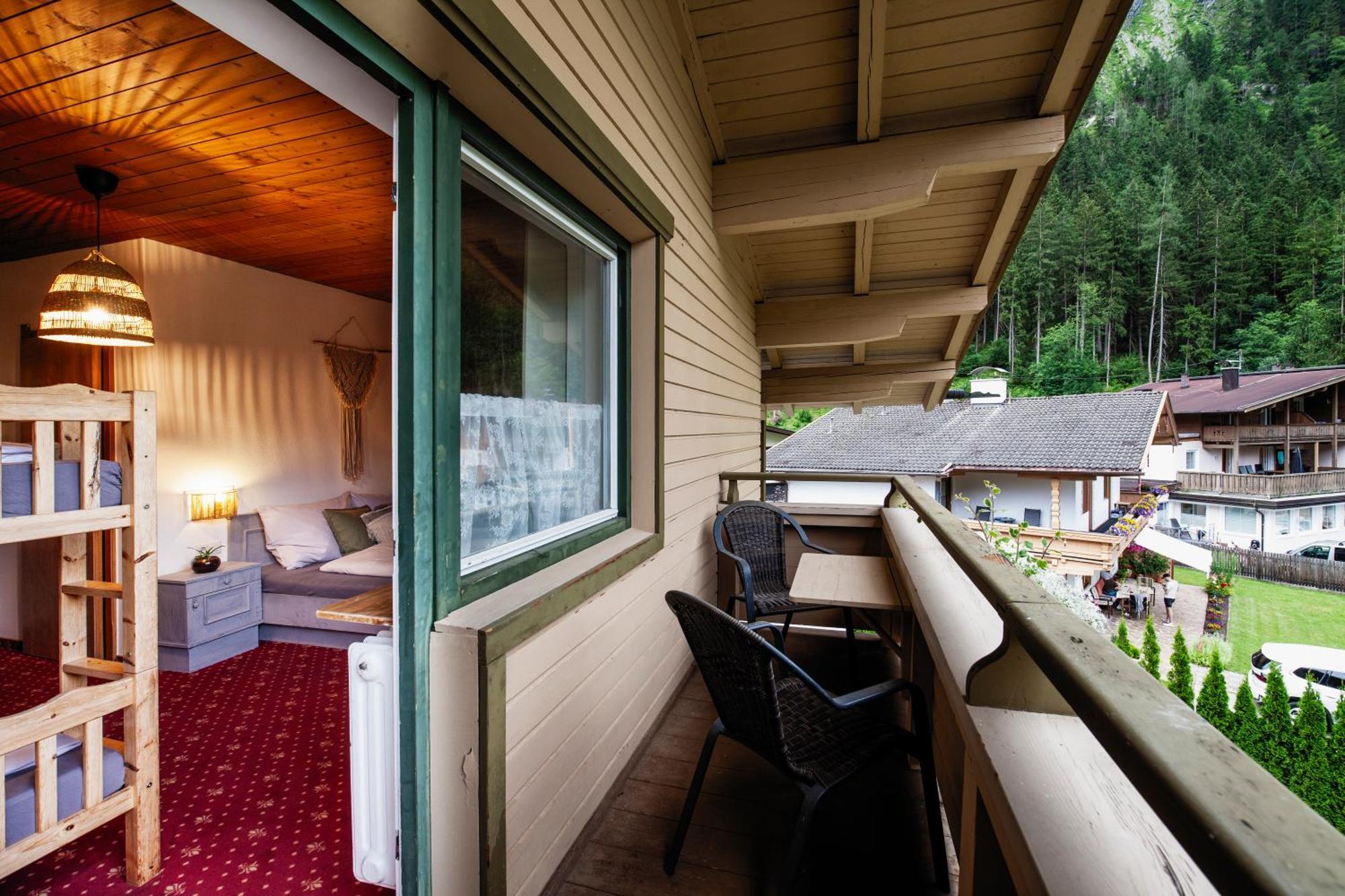 Pinetree Lodge Mayrhofen Bagian luar foto