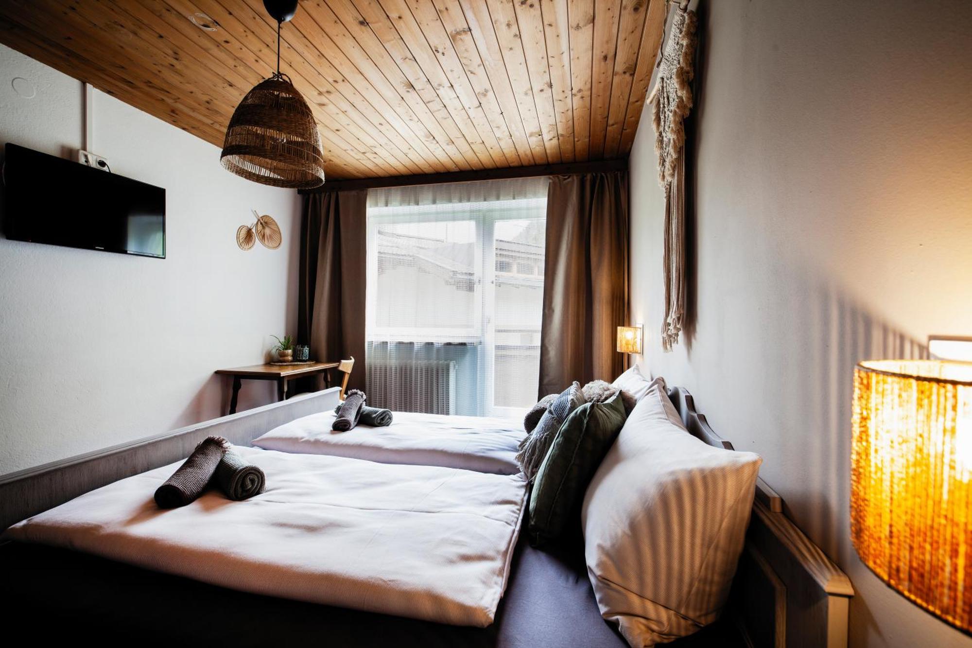Pinetree Lodge Mayrhofen Bagian luar foto